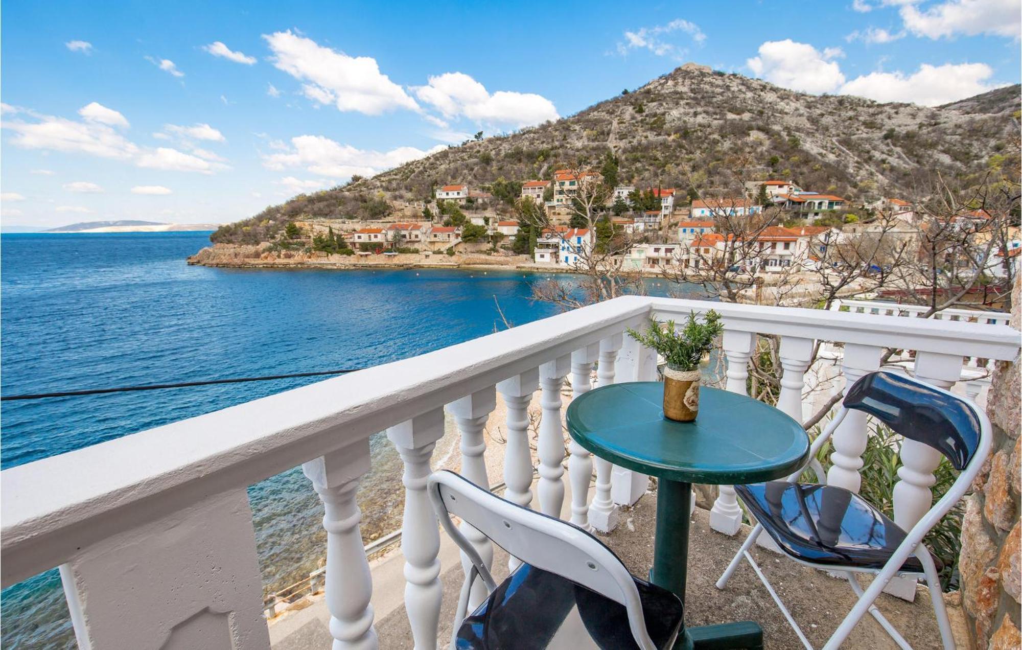 Cozy Apartment In Starigrad With House Sea View Buitenkant foto